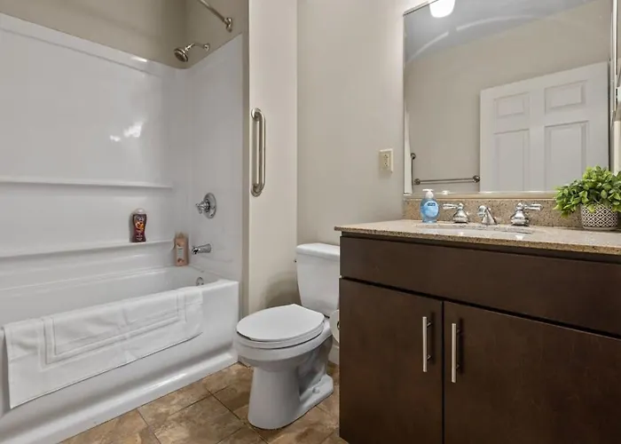Sleek 2br Downtown Retreat With Gym Apartment Pittsburgh