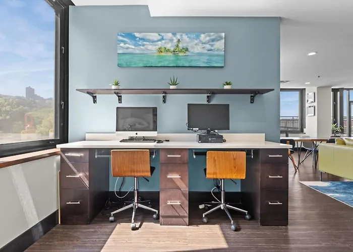 Sleek 2br Downtown Retreat With Gym * Pittsburgh