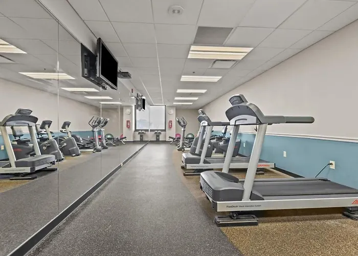 Sleek 2br Downtown Retreat With Gym Apartment